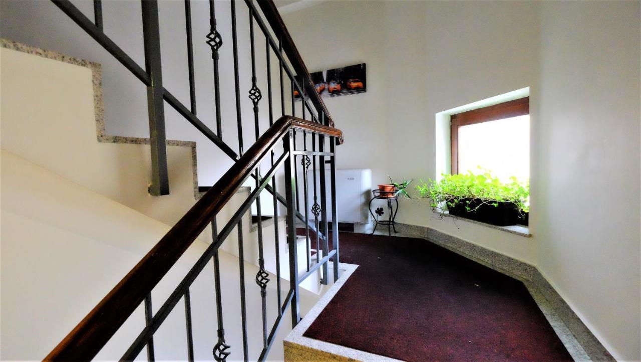 Cozy Attic Room VI Бухарест Экстерьер фото