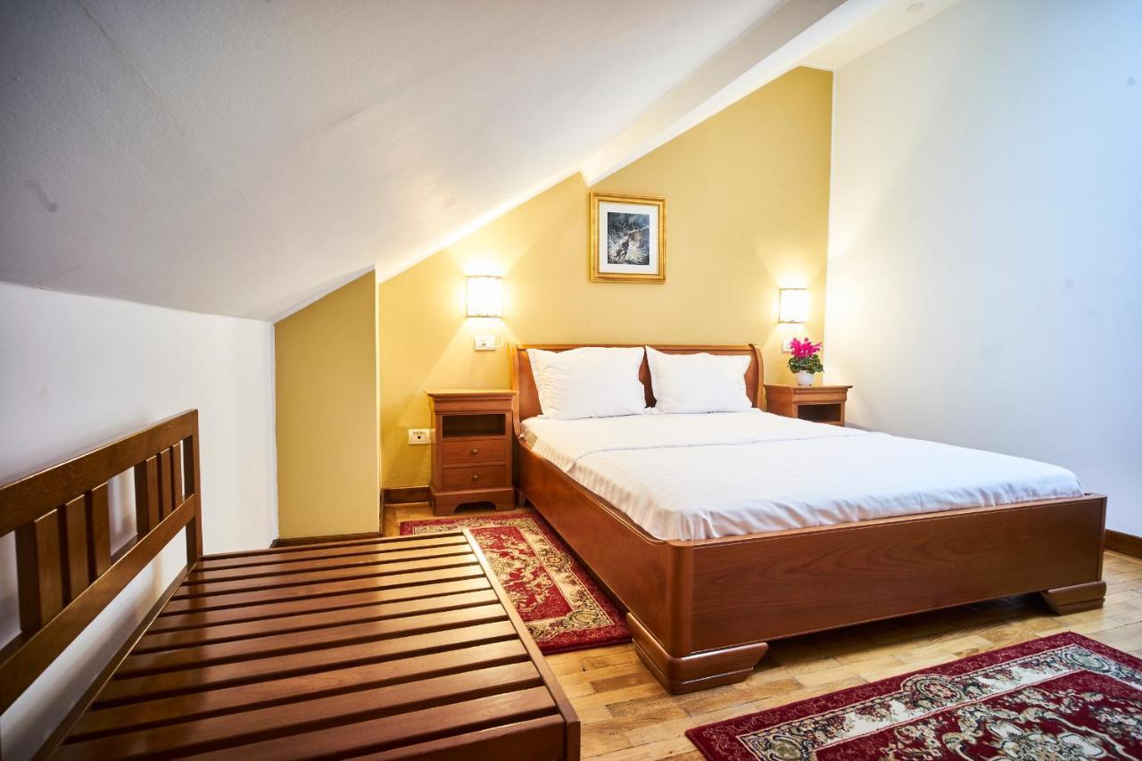Cozy Attic Room VI Бухарест Экстерьер фото